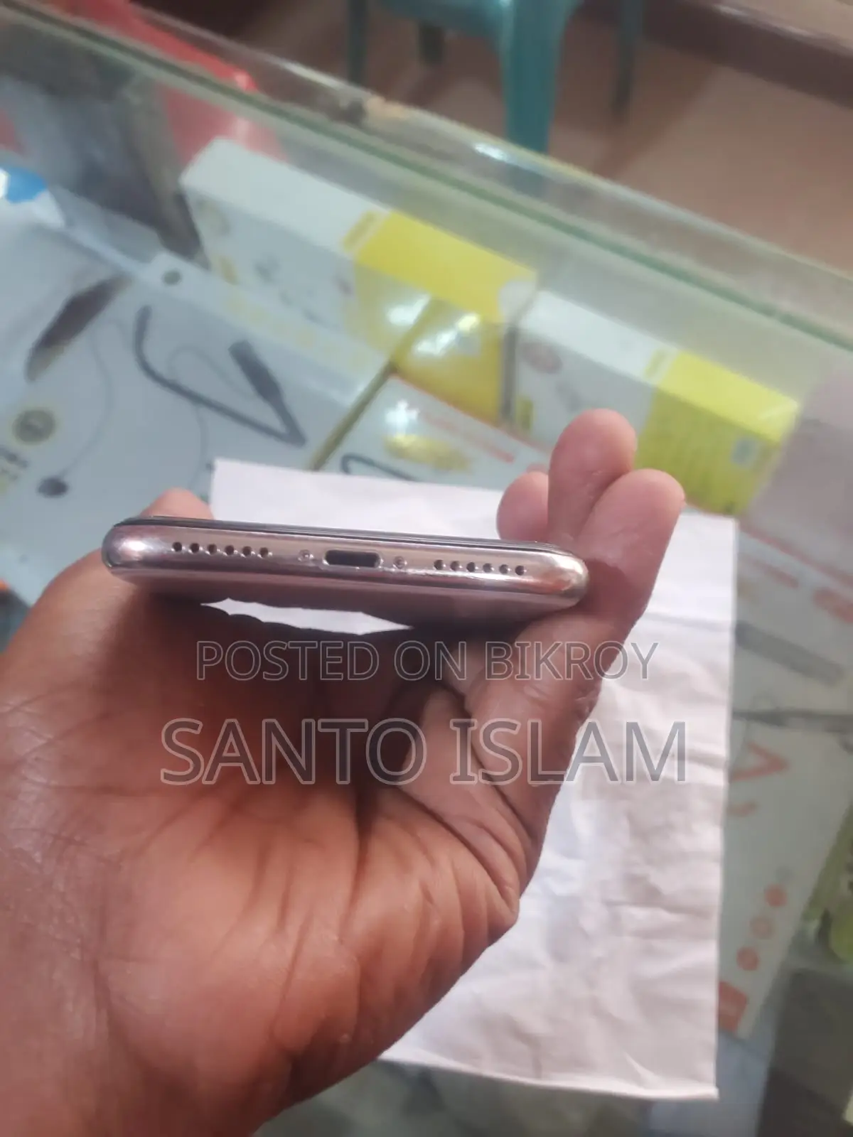 Apple iPhone X (Used)