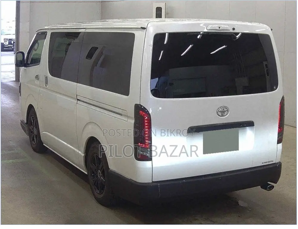 Toyota Hiace Super GL 2021