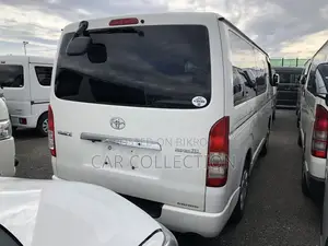 Toyota Hiace Super GL 2021