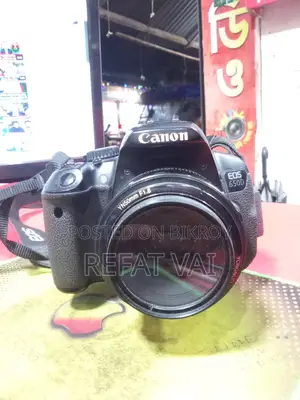 Canon 650d + Yongnuo F1.8 52mm Japan Lens