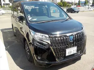 Toyota Esquire Hybrid Gi Premium 2019