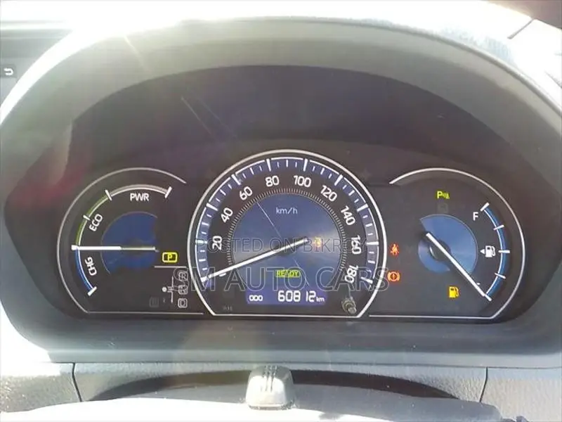 Toyota Esquire Hybrid Gi Premium 2019