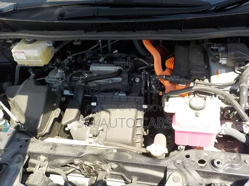Toyota Esquire Hybrid Gi Premium 2019