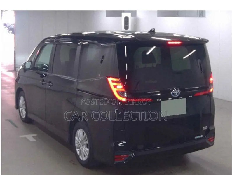 Toyota Noah S-G 2022