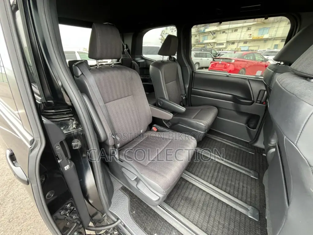 Toyota Noah S-G 2022