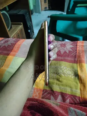 Apple iPhone XR (Used)