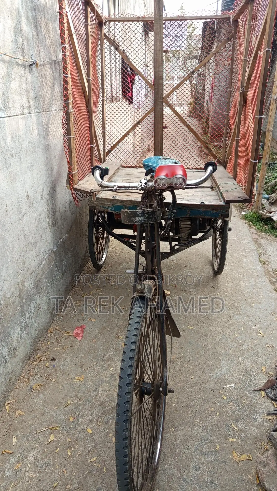 গাড়িটি একদম ফ্রেশ কন্ডিশনে আছে খালি নিবেন আর চালাবেন