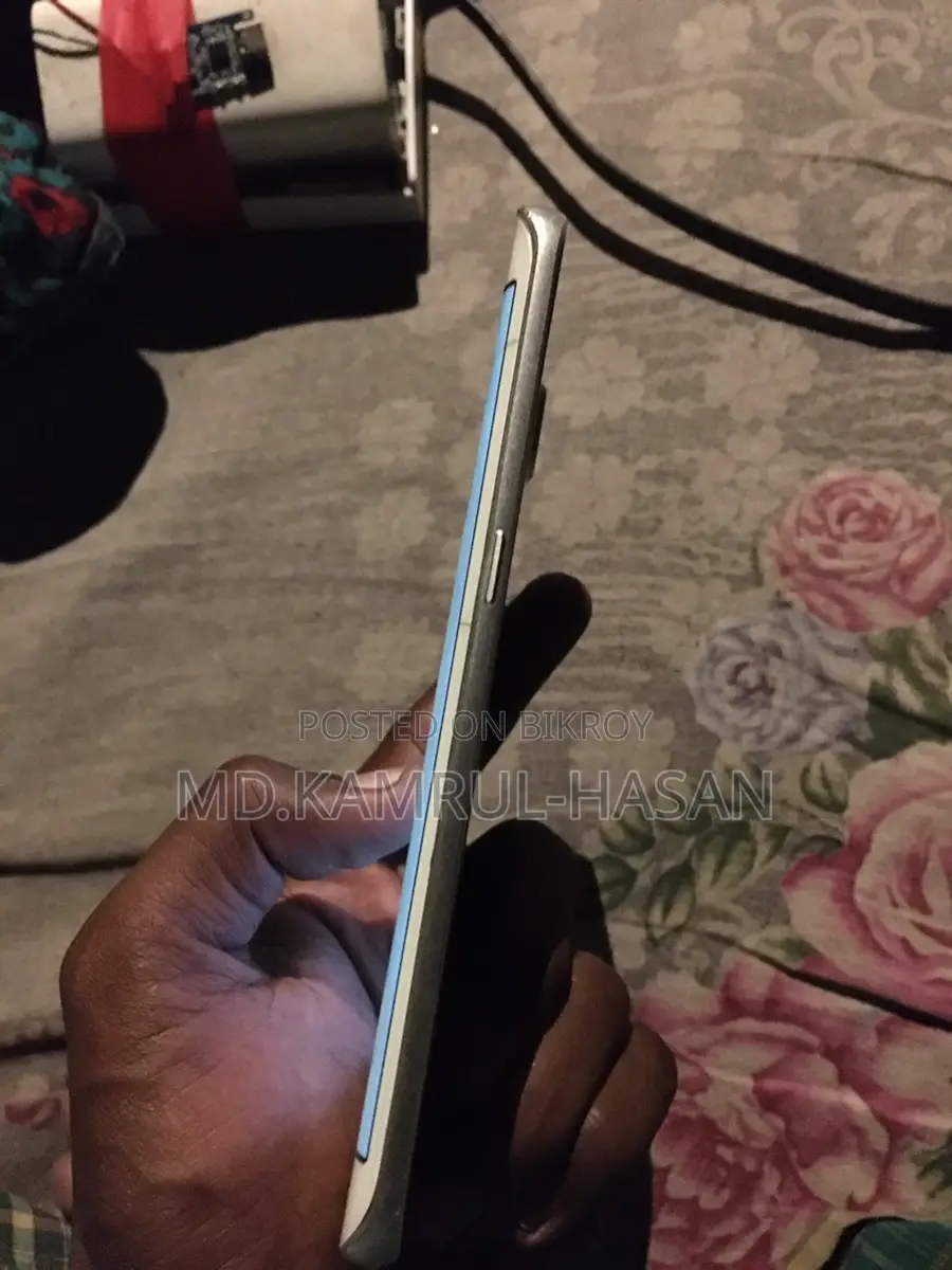 Samsung Galaxy S6 Edge (Used)