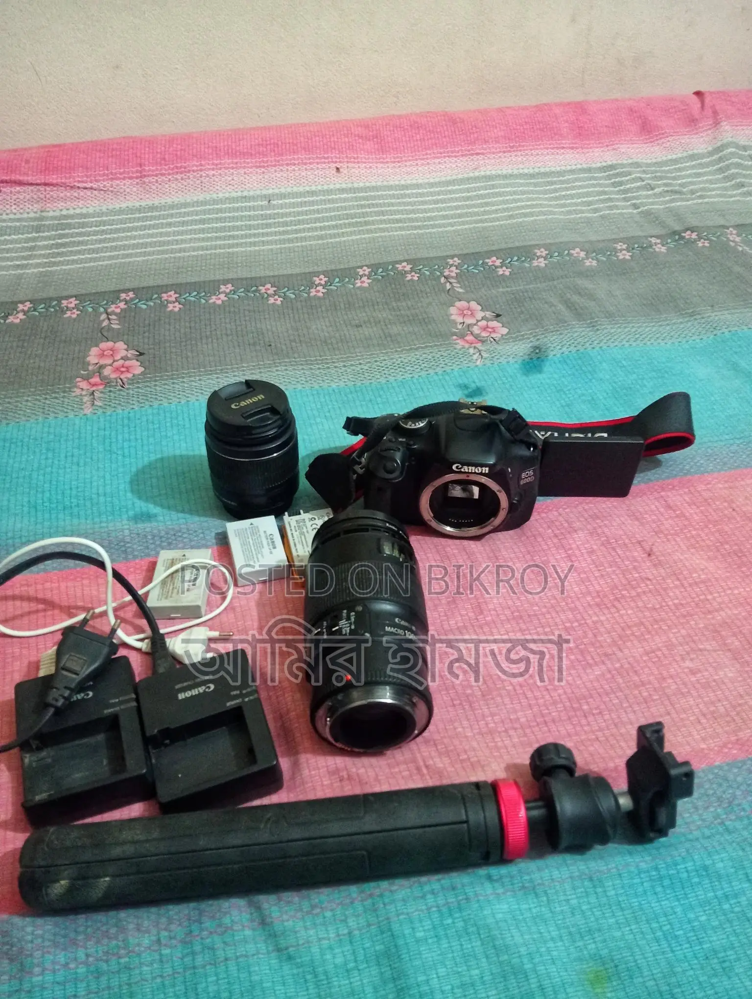 Canon 600d Camera with EF 100mm Macro Lens