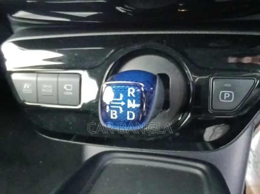 Toyota Prius S 2022