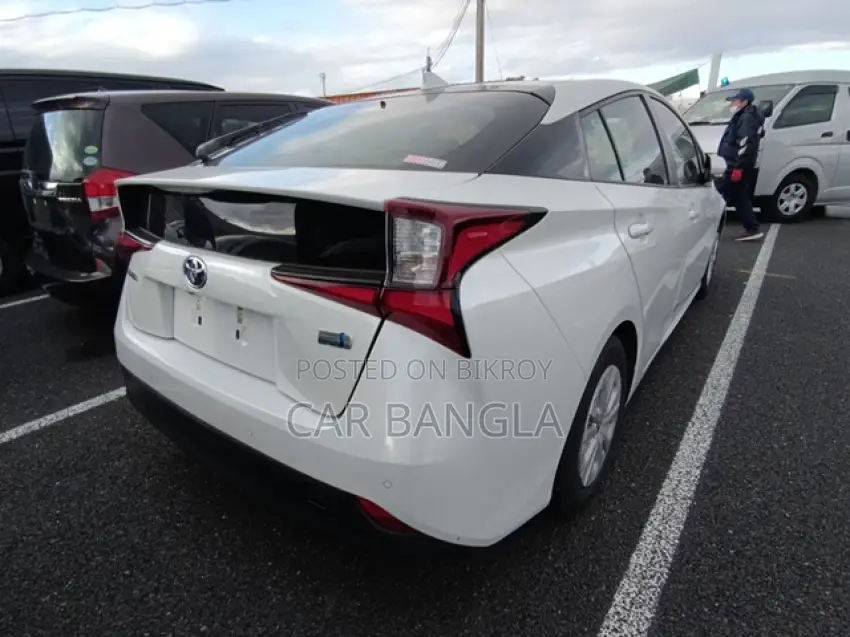 Toyota Prius S 2022