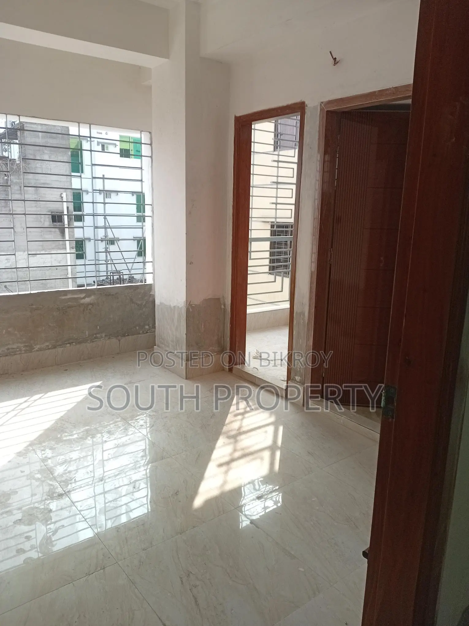 South facing ready 1800 sft flat sale at Aftabnagar C block.