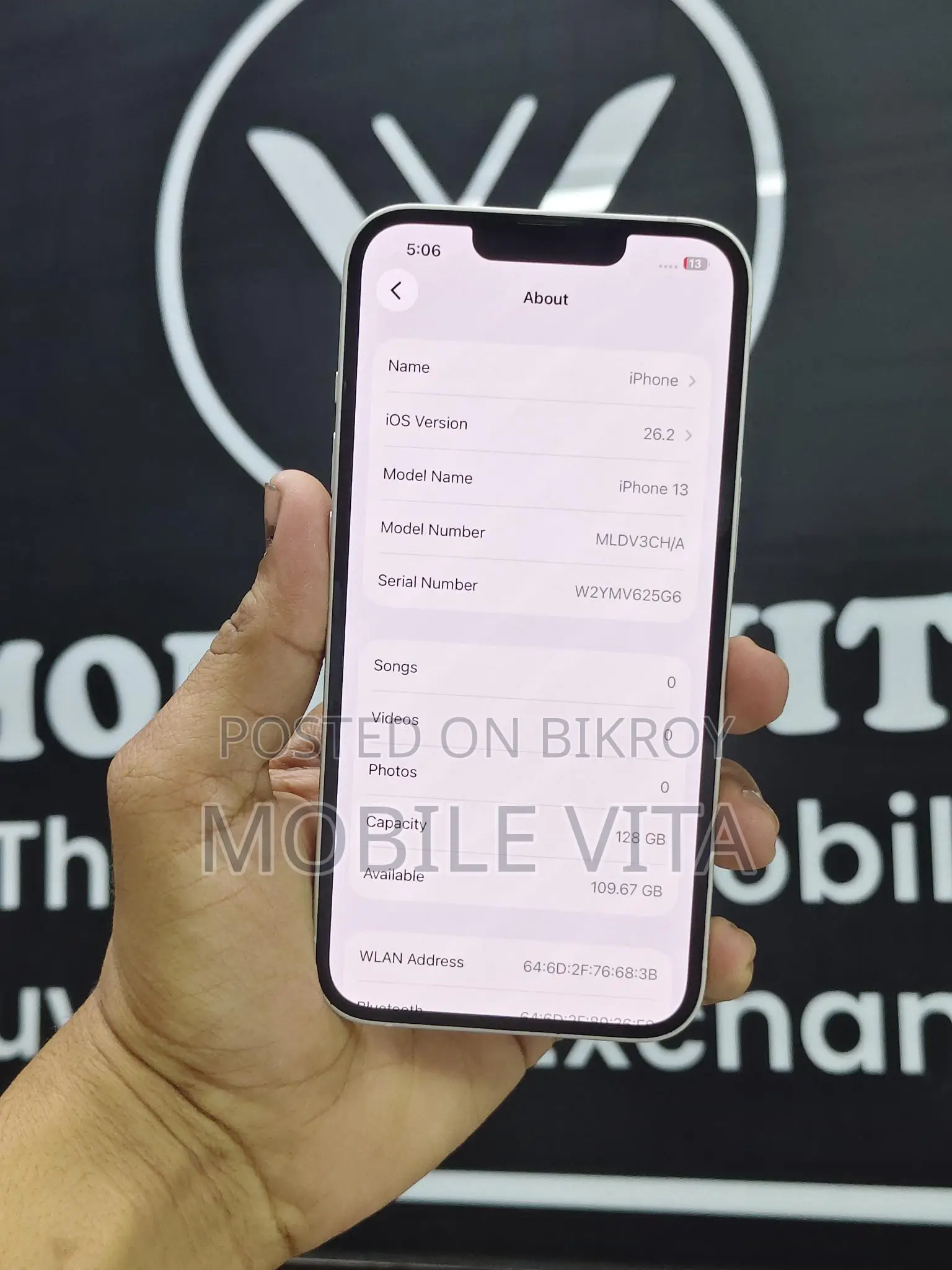 Apple iPhone 13 . (Used)