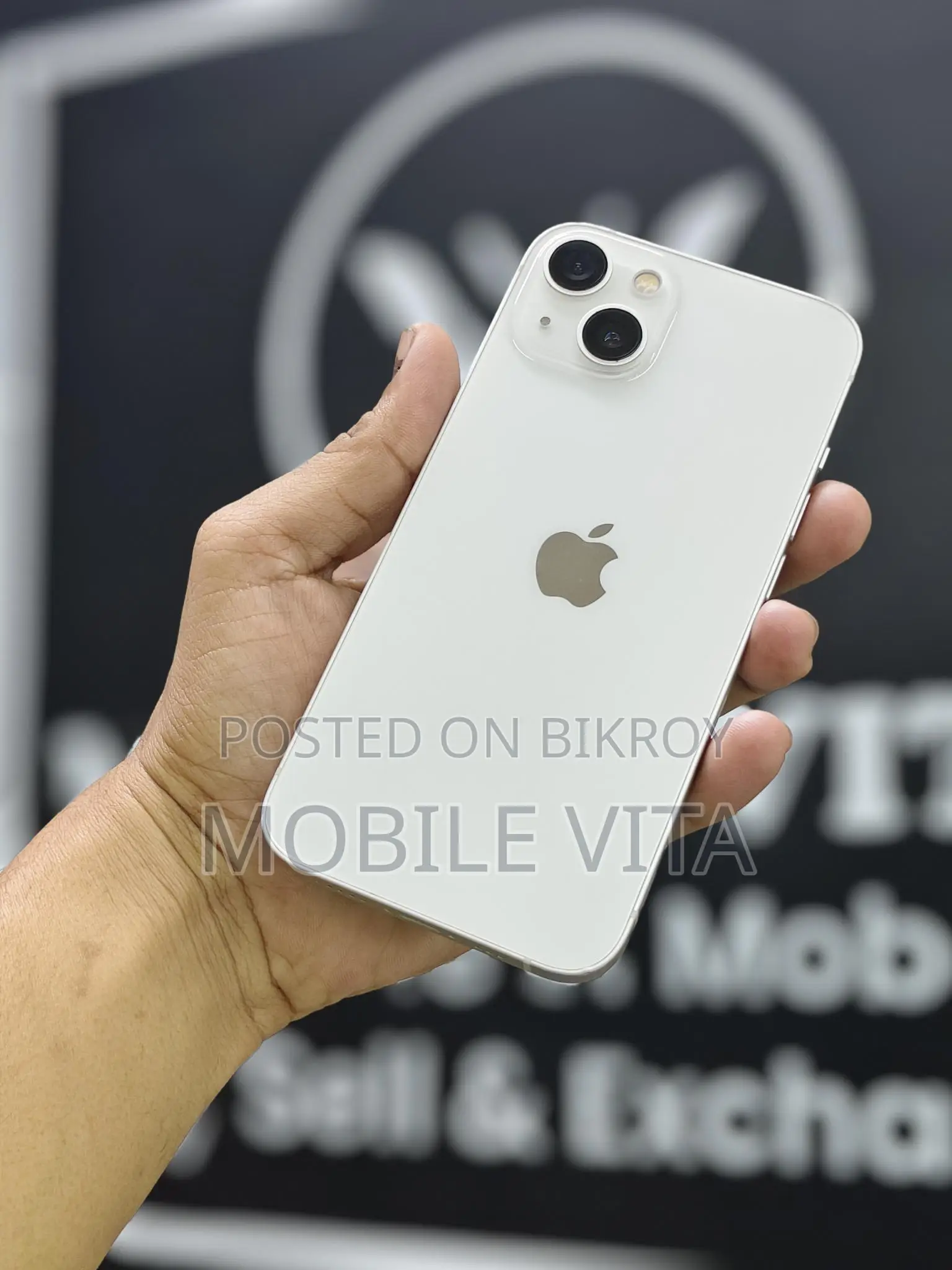 Apple iPhone 13 . (Used)