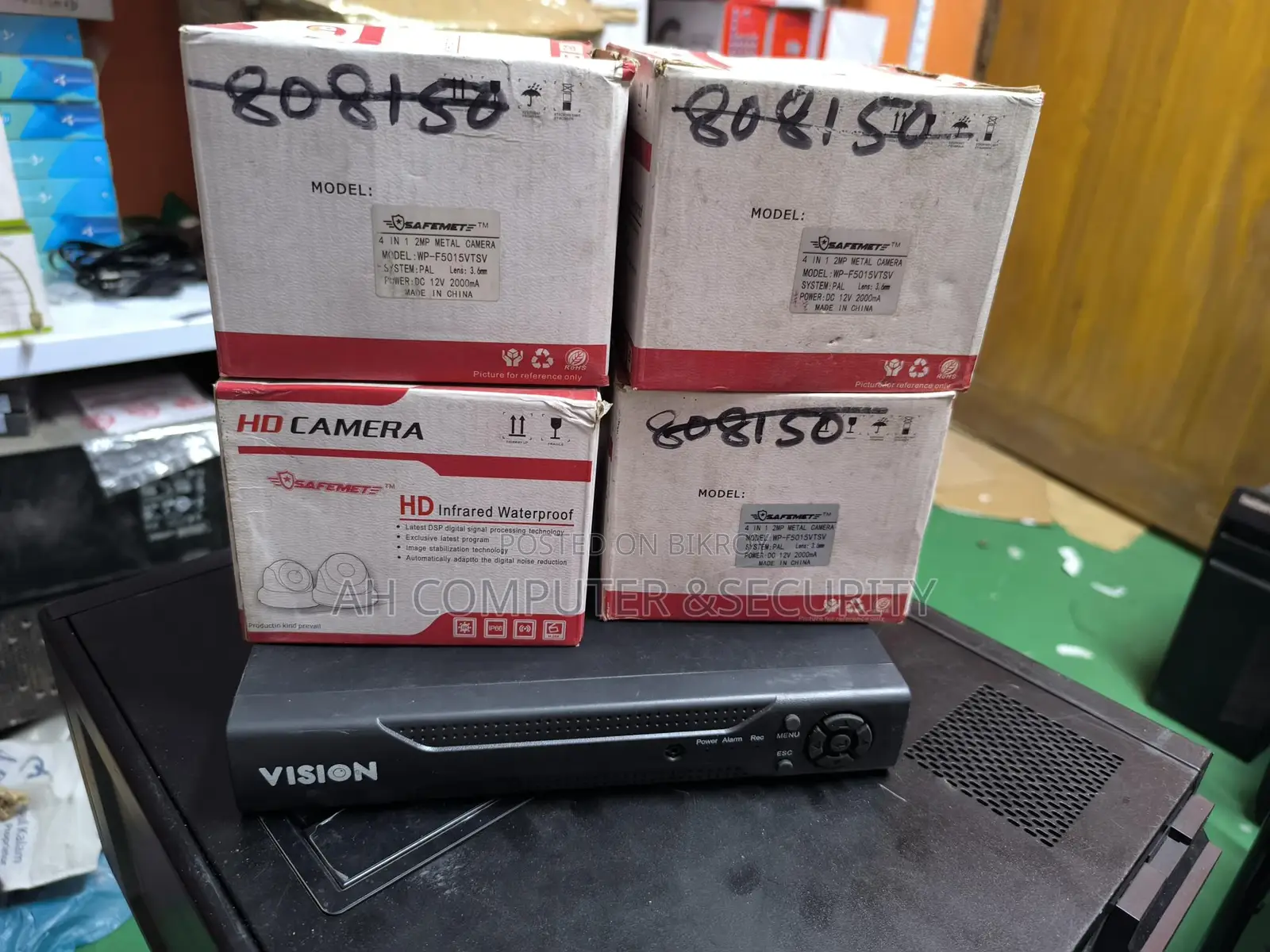 4CH XVR 4PCS 2MP DOME CAMERA METAL 500GB HDD