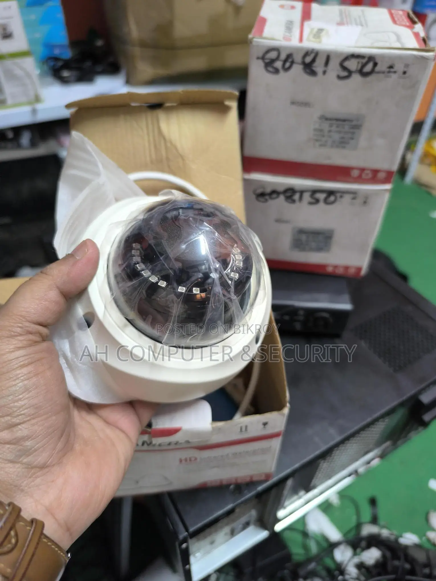 4CH XVR 4PCS 2MP DOME CAMERA METAL 500GB HDD