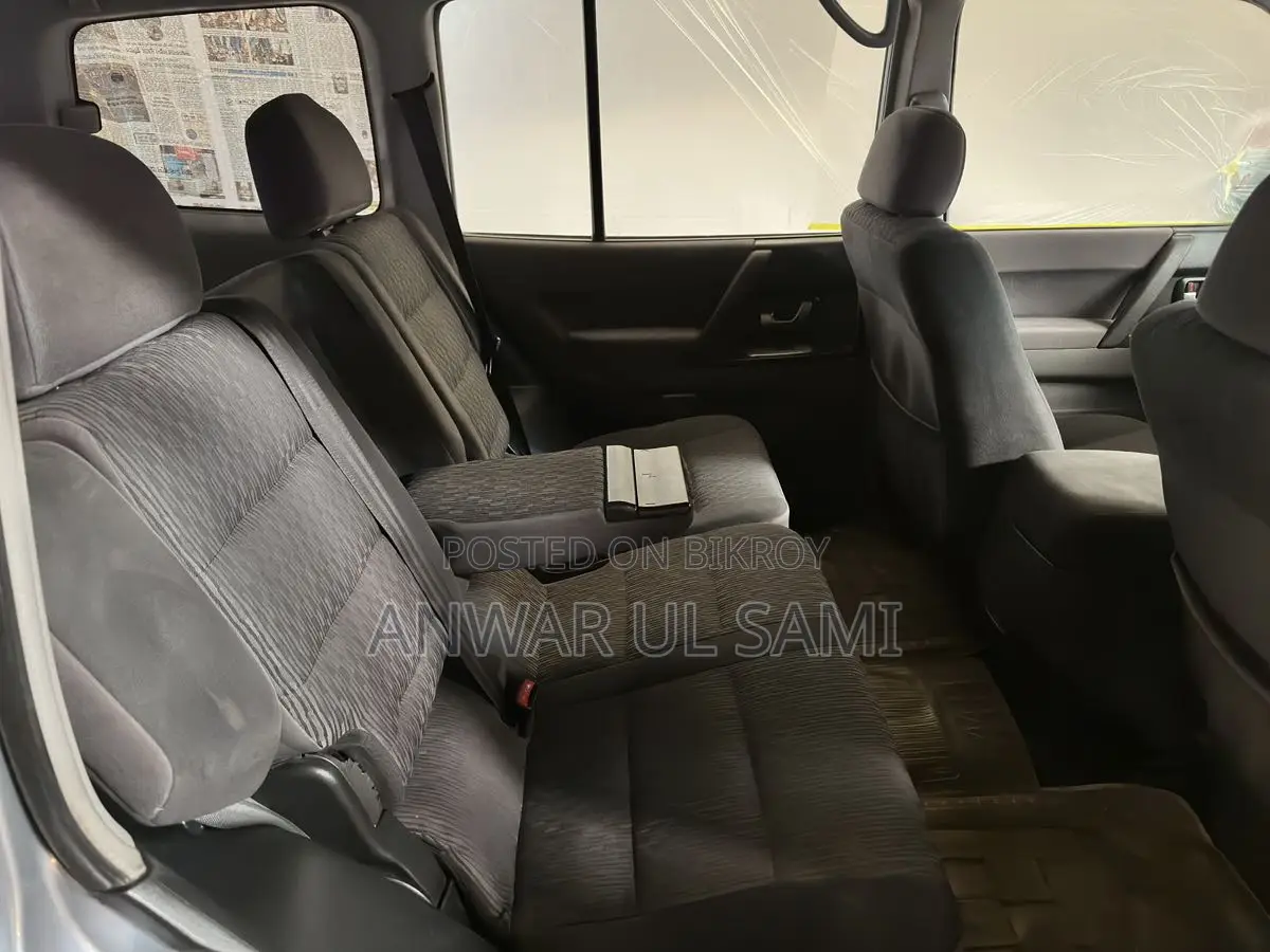 Mitsubishi Pajero 2005