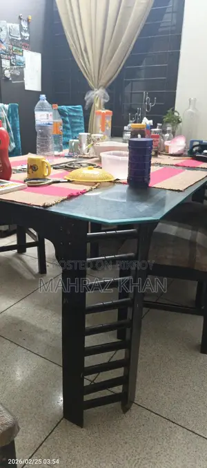 Dining table for sale