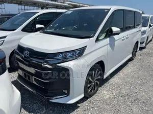 Toyota Noah S-Z 2025