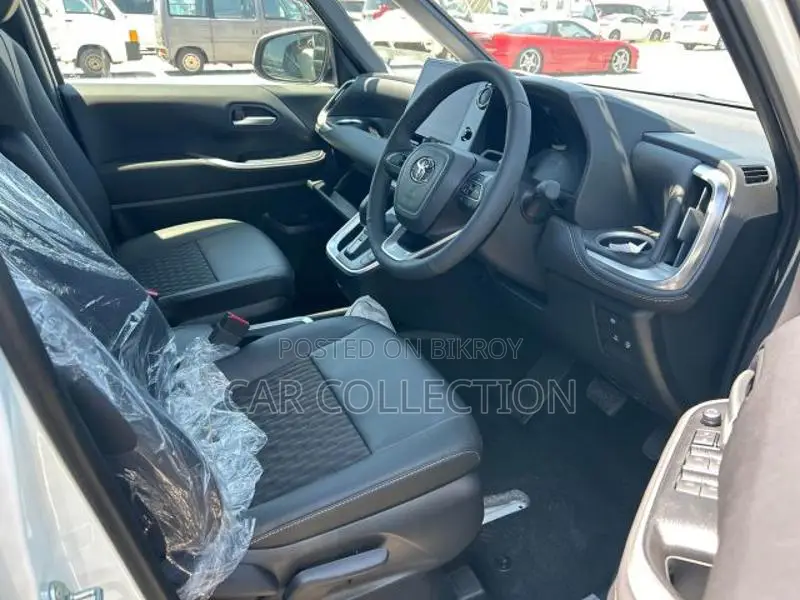 Toyota Noah S-Z 2025