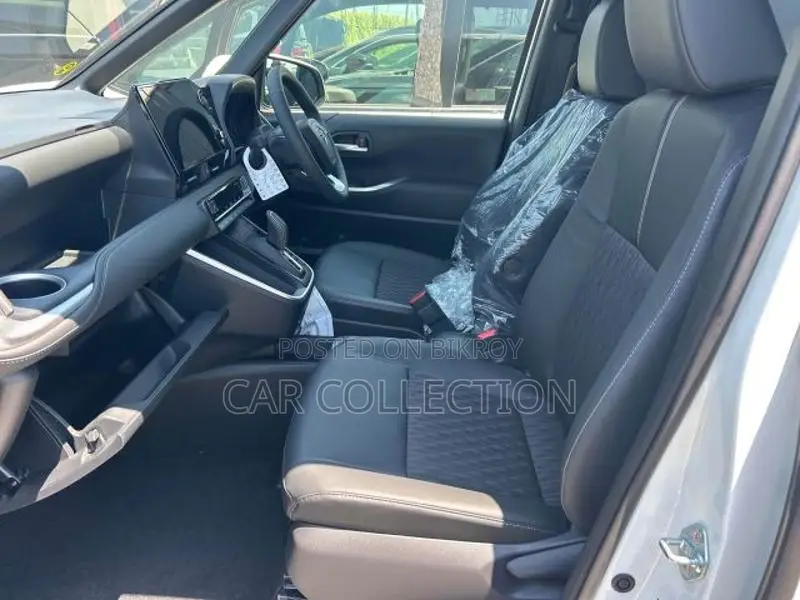 Toyota Noah S-Z 2025