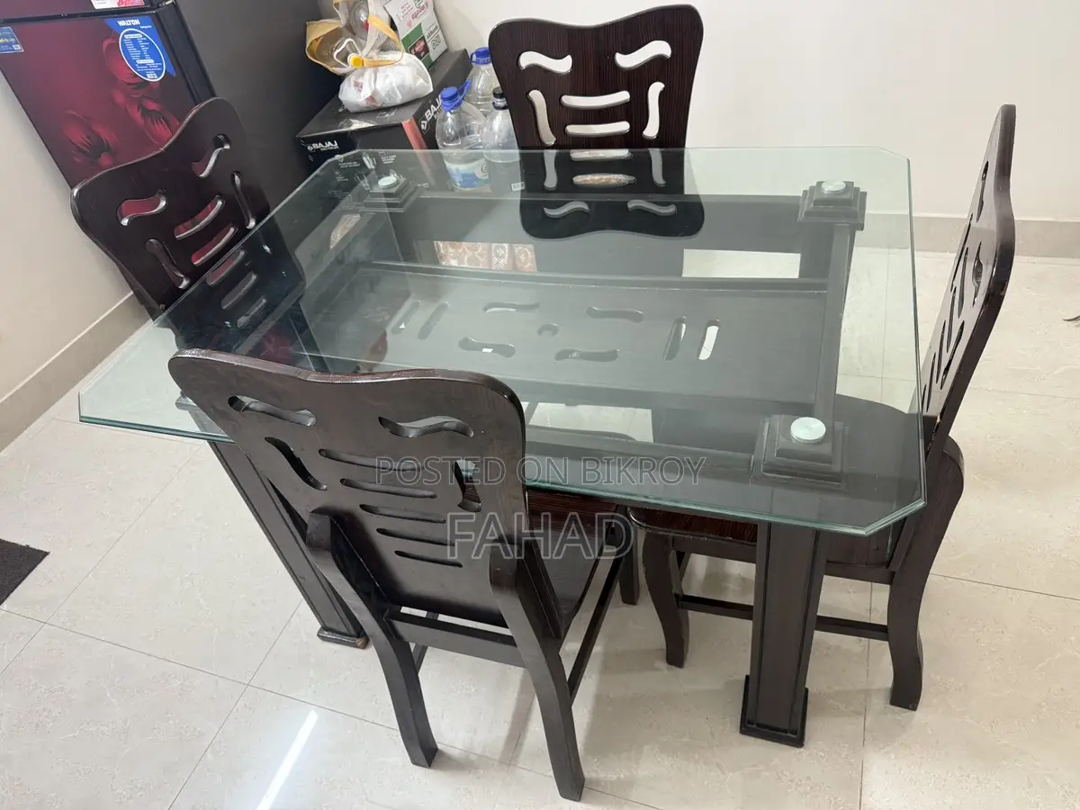 ডাইনিং টেবিল ৪ চেয়ার সেট