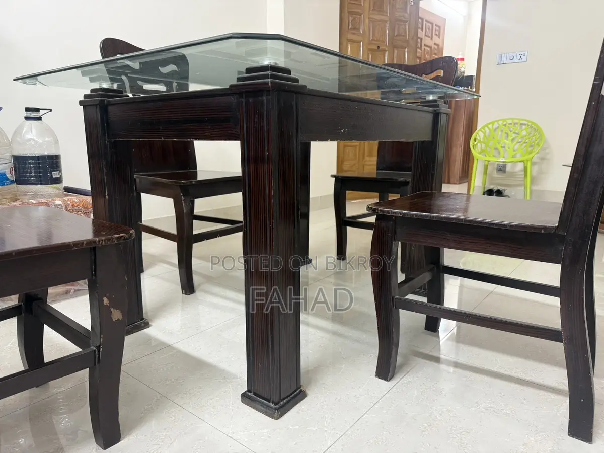 ডাইনিং টেবিল ৪ চেয়ার সেট