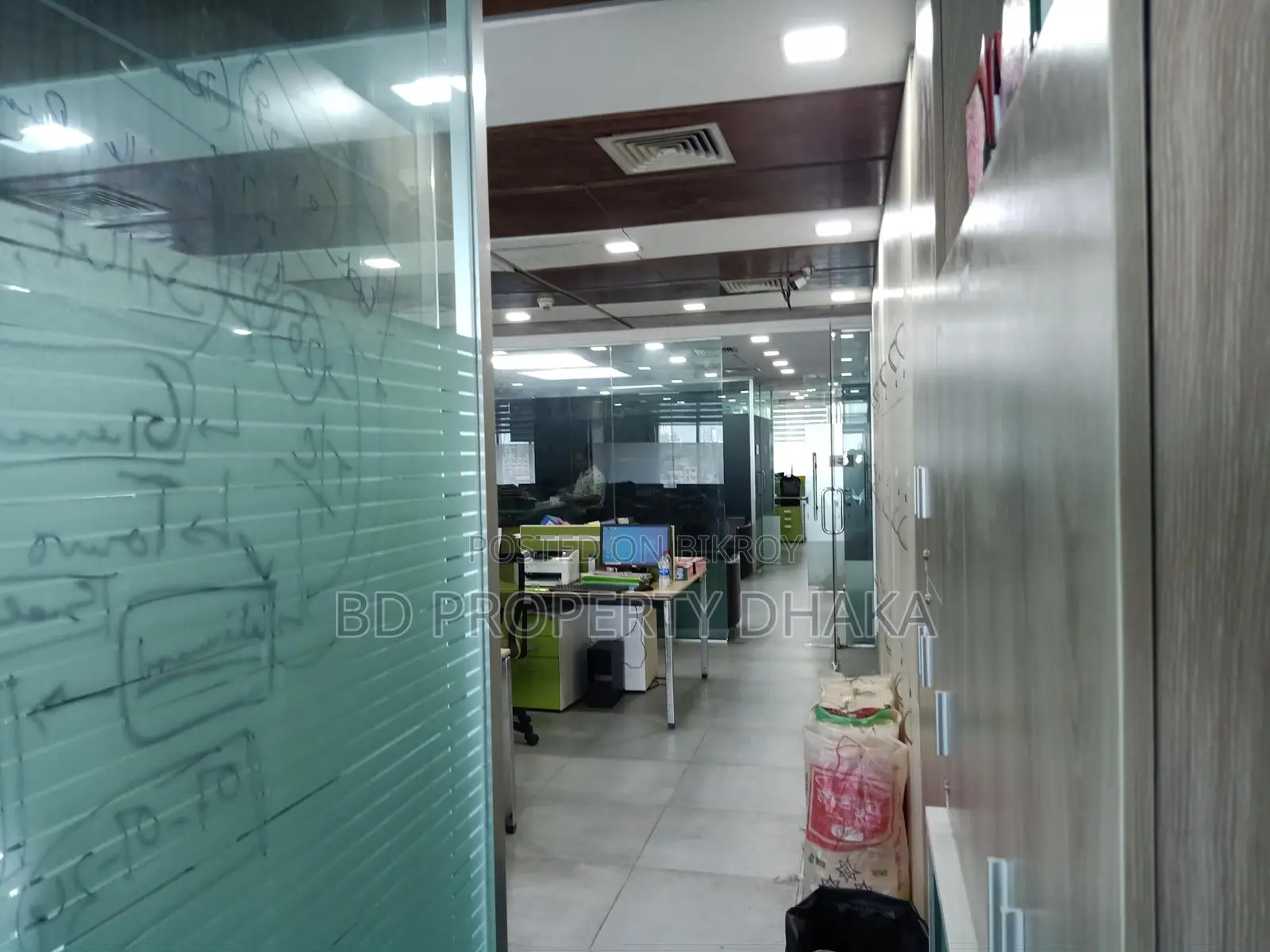 12000 Sqft Open Commercial Space for Rent in Gulshan Avenue