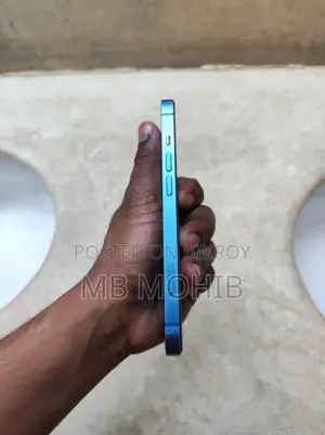 Apple iPhone 13 (Used)