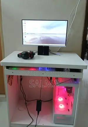 গেমিং ডেস্কটপ সম্পূর্ণ সেট-আপ সহ