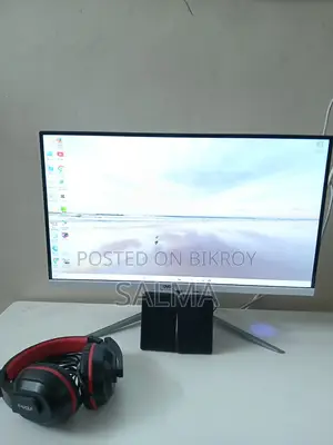 গেমিং ডেস্কটপ সম্পূর্ণ সেট-আপ সহ