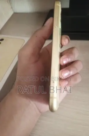 Apple iPhone 11 (Used)