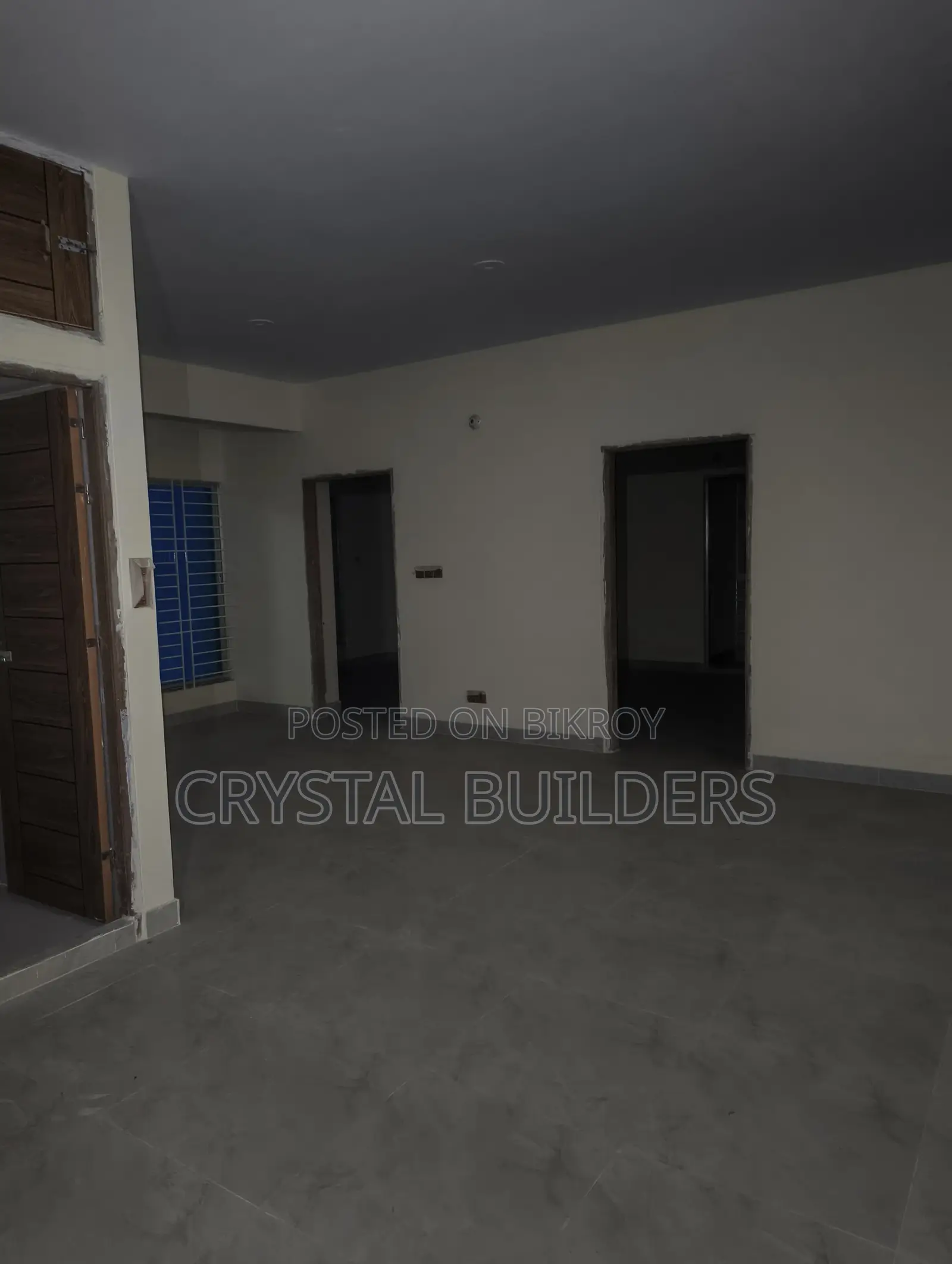 ১৪৫০ বর্গফুটের রেডি ফ্ল্যাট বিক্রি হচ্ছে মাত্র ৯০ লাখ টাকা।