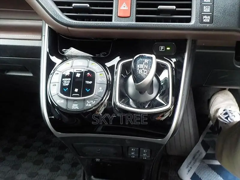 Toyota Esquire GI Package 2020