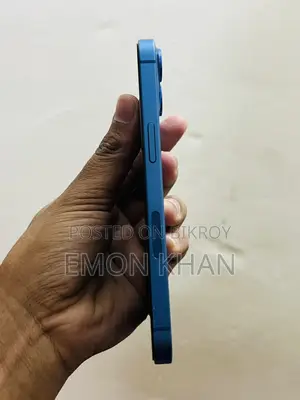 Apple iPhone 13 with box (Used)