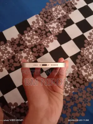 Apple iPhone 12 64GB (Used)