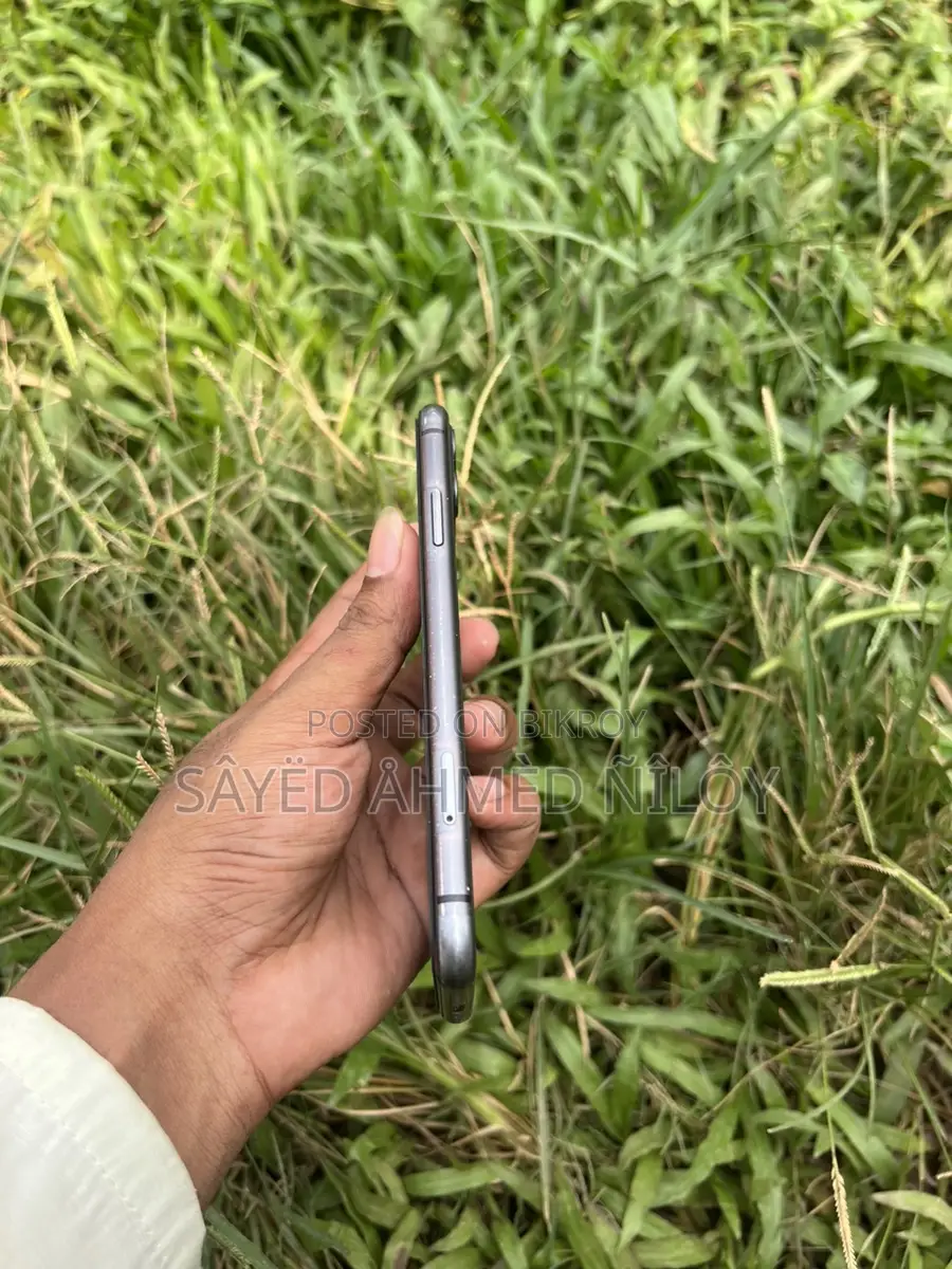Apple iPhone 11 (Used)