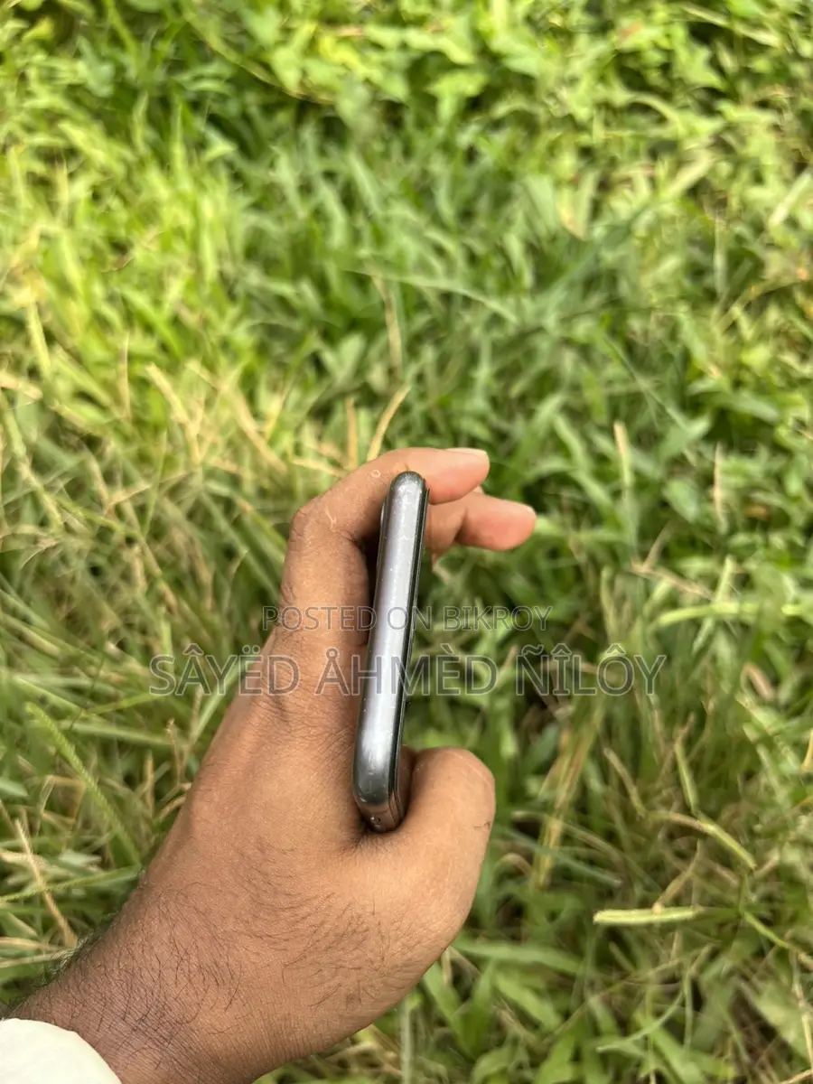 Apple iPhone 11 (Used)