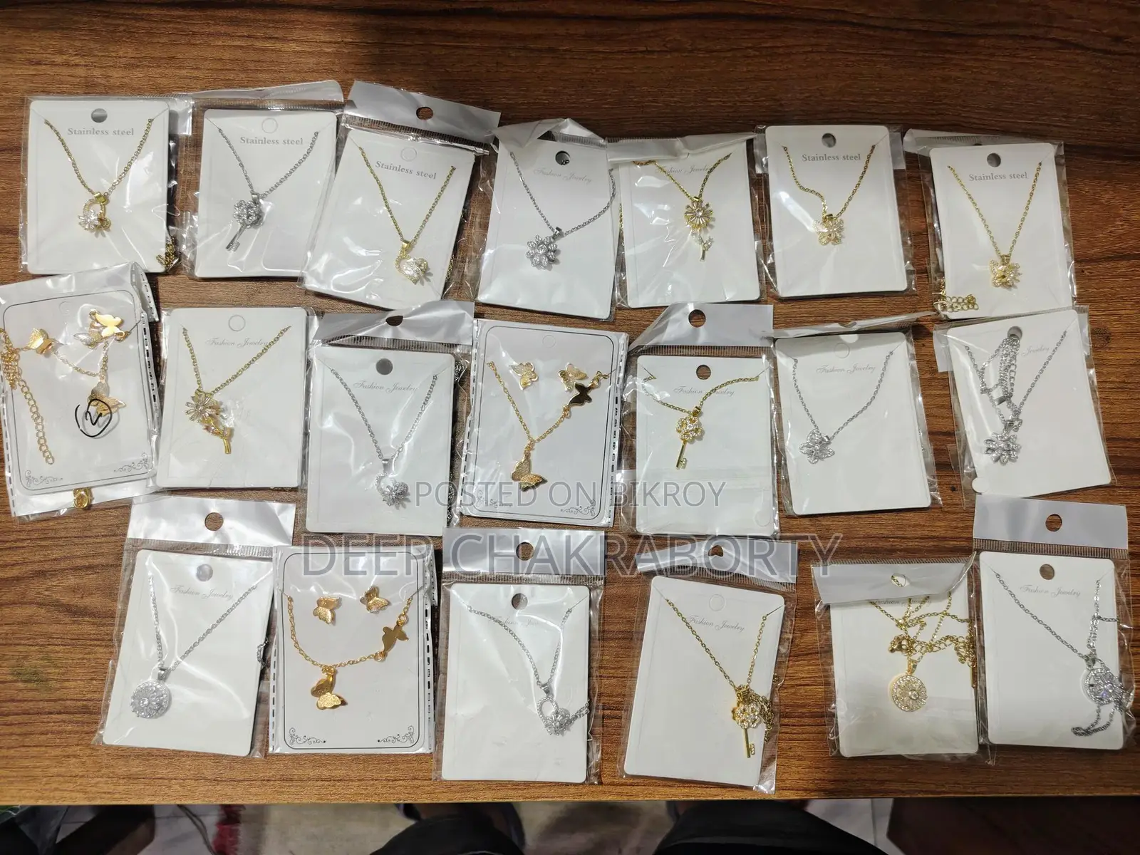 Akdom New Condition Female Jewellery
