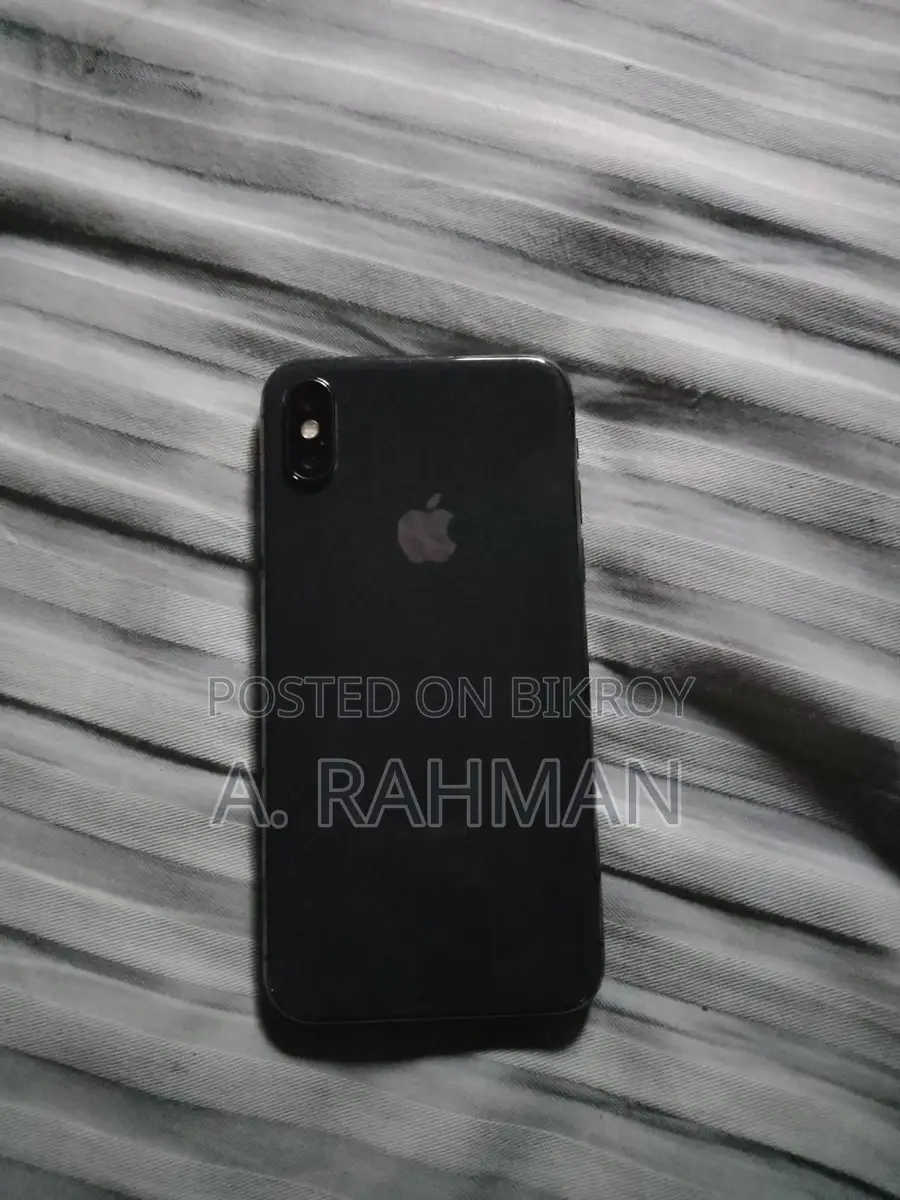 Apple iPhone X . (Used)