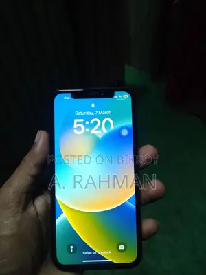 Apple iPhone X . (Used)