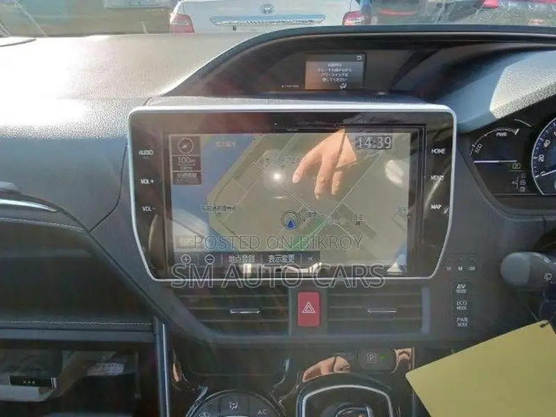 Toyota Esquire Hybrid Gi Premium 2020