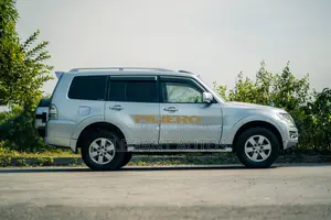 Mitsubishi Pajero 2006