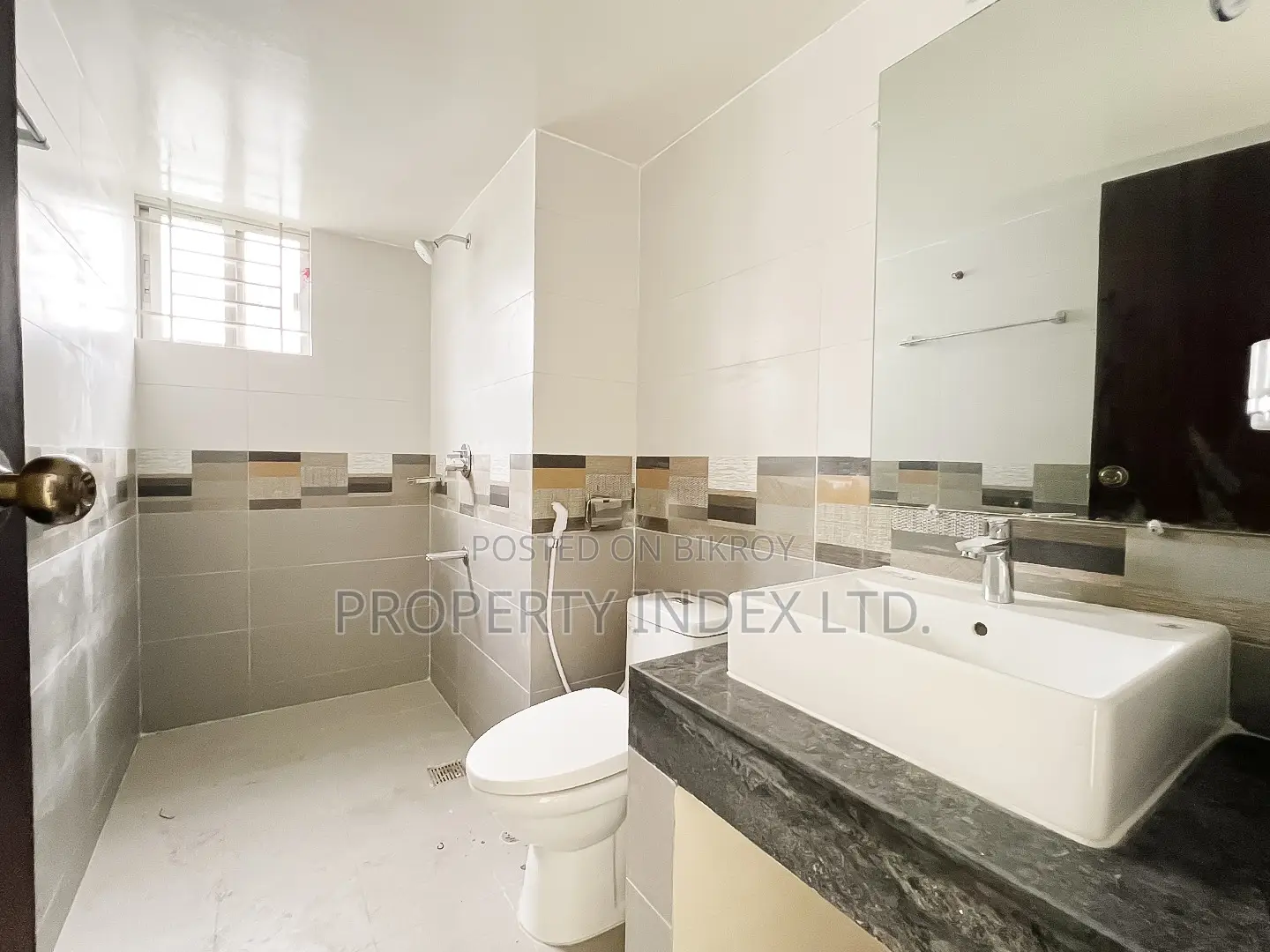 Ready Apartment For Sale! 1920 Sqft Flat At Bashundhara C Block