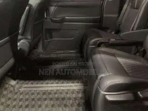Toyota Noah SZ 2023