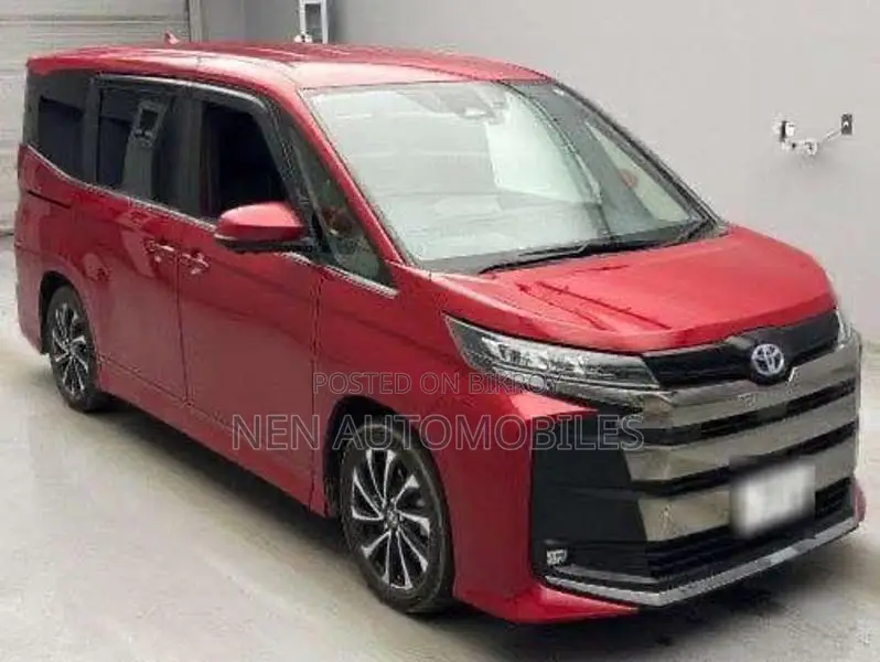 Toyota Noah SZ 2023