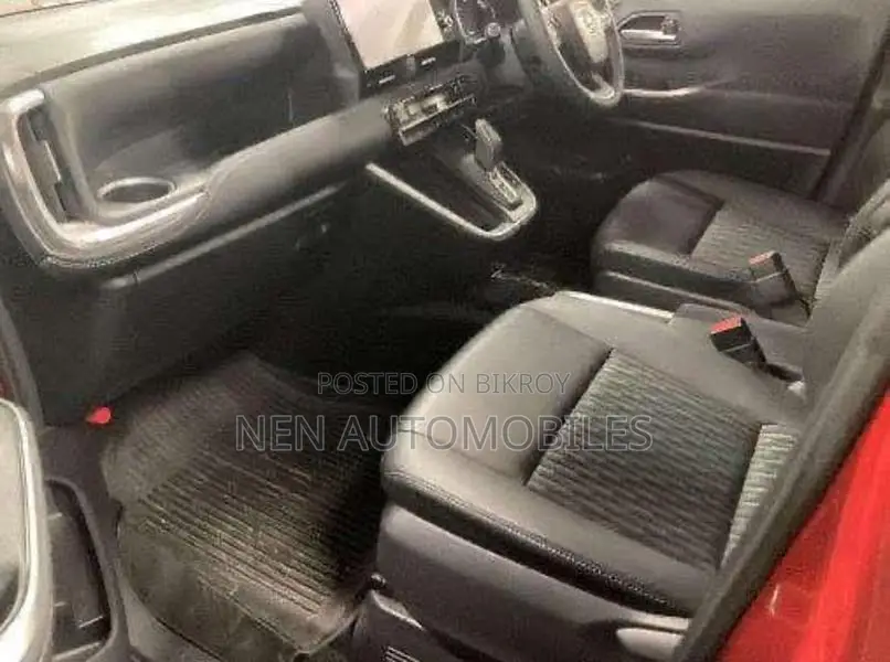 Toyota Noah SZ 2023