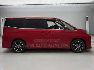 Toyota Noah SZ 2023