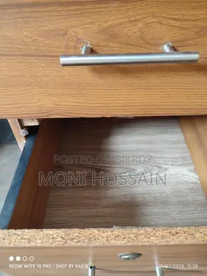 ডেস্ক টেবিল বিক্রি করা হবে!