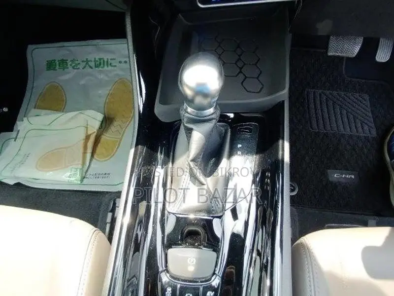 Toyota C-HR G LED 2020